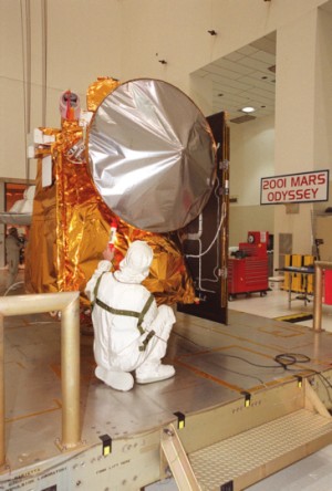 2001 Mars Odyssey in der SAEF des KSC