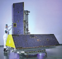 die beiden GRACE Satelliten beim Hersteller