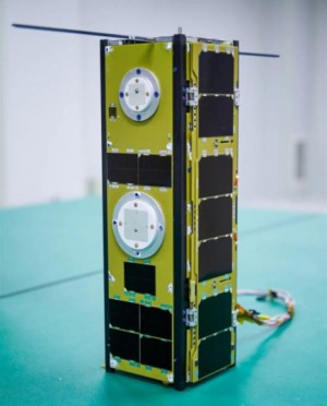 der APSCO-SSS 2A CubeSat in Startkonfiguration