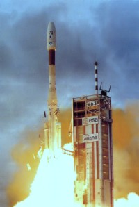 Start der Ariane-44LP V63 mit zwei Spacebus 2000 Satelliten