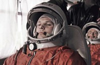 Juri Gagarin und sein Double German Titow im Bus unterwegs zur Startrampe