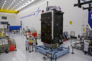 der GPS 3-5 Satellit im Herstellerwerk