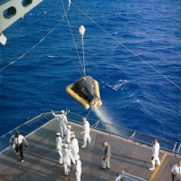 Bergung von Gemini III durch die „Intrepid“