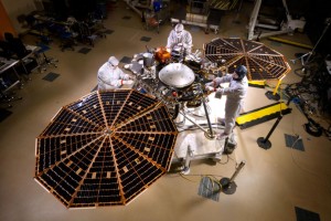 der InSight Lander im Clean Room von LMSS