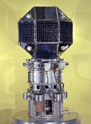 LES 1 Satellit auf Star-13A Kickstufe