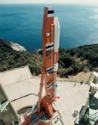 die startbereite M-3SII-3 mit dem „Ginga“ Satelliten