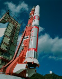 die erste Mu M-V-1 Rakete vor dem Start