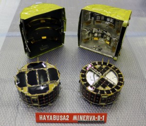 der MINERVA-II Container mit Rover 1A und 1B