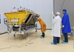 visuelle Kontrolle eines der O3b Satelliten für den zweiten Start