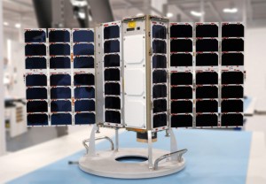 OroraTech 1 Satellit im Reinstraum des Herstellers