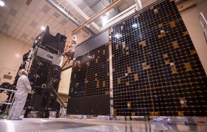 Test der Solarzellenanlage von SBIRS-GEO 5