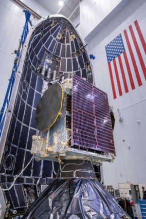 SES 22 auf dem Nutzlastadapter der Falcon 9