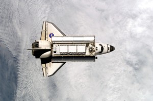 die „Endeavour“ im Anflug auf die ISS