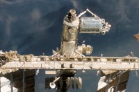 Blick zurück auf die ISS mit dem neuen „Columbus“ Modul