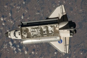 die „Endeavour“ im Anflug auf die ISS