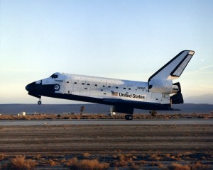 Landung der „Discovery“ nach der STS-33R Mission