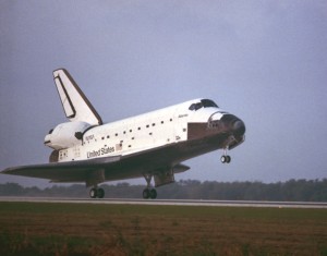 Landung der „Atlantis“ nach der STS-45 Mission