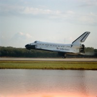 Landung der „Endeavour“ nach der STS-54 Mission