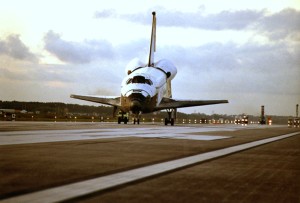 „Columbia“ F-17 nach der Landung