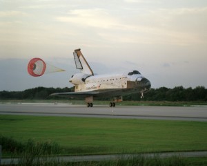 die „Columbia“ bei der Landung zum Abschluß von STS-73