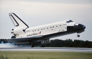 Landung der „Atlantis“ nach der STS-74 Mission