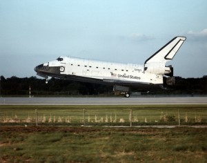 Landung der „Atlantis“ nach der STS-79 Mission