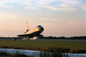 Landung der „Columbia“ zum Abschluß der STS-87 Mission