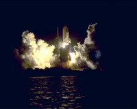 Nachtstart der „Discovery“ zur 100. Space Shuttle Mission