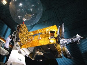 Eutelsat W3A in der Testkammer